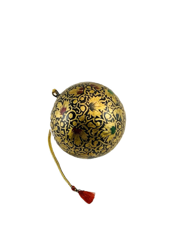 GOLD MAPLE LEAVES WITH SPECKS OF RED AND GREEN