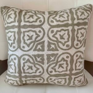 BEIGE ELEGANCE PILLOW COVER