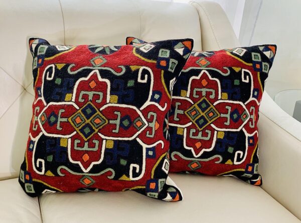 KILIM DESIGN WITH MAROON BASE - PILLOW COVER