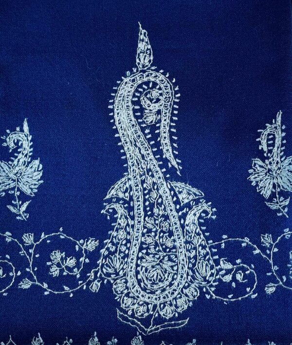 NAVY BLUE SCARF WITH SOZNI BORDER - Image 4