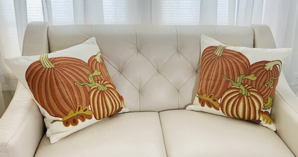 PUMPKIN PARADISE - CREWEL EMBROIDERED PILLOW - Image 3