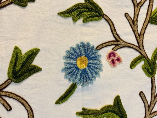 CREWEL EMBROIDERY ON CREAM FABRIC - Image 4